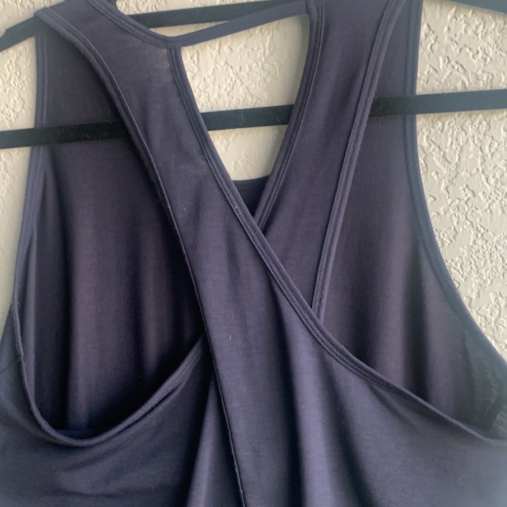 ATHLETA flowing athletic top open back